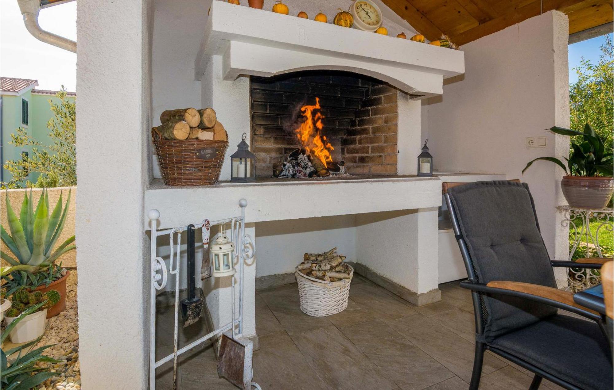 Nice Apartment In Vrsi-Mulo With Wifi Εξωτερικό φωτογραφία